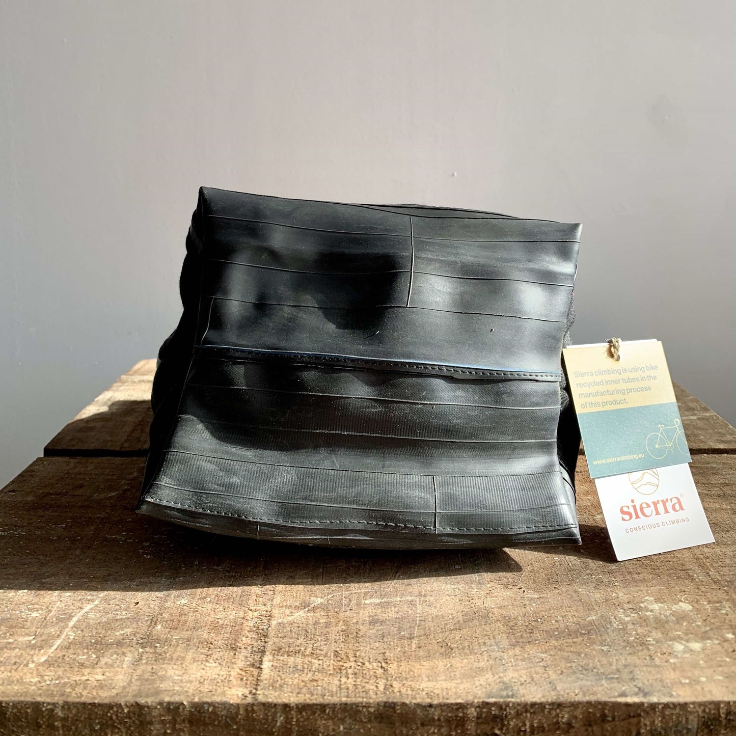 Sierra Franken Bucket Jeans